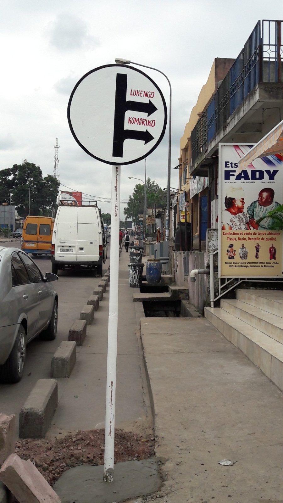 Te Litho Tenge Didier — Avenue komoriko kasavubu (Urbanisme)