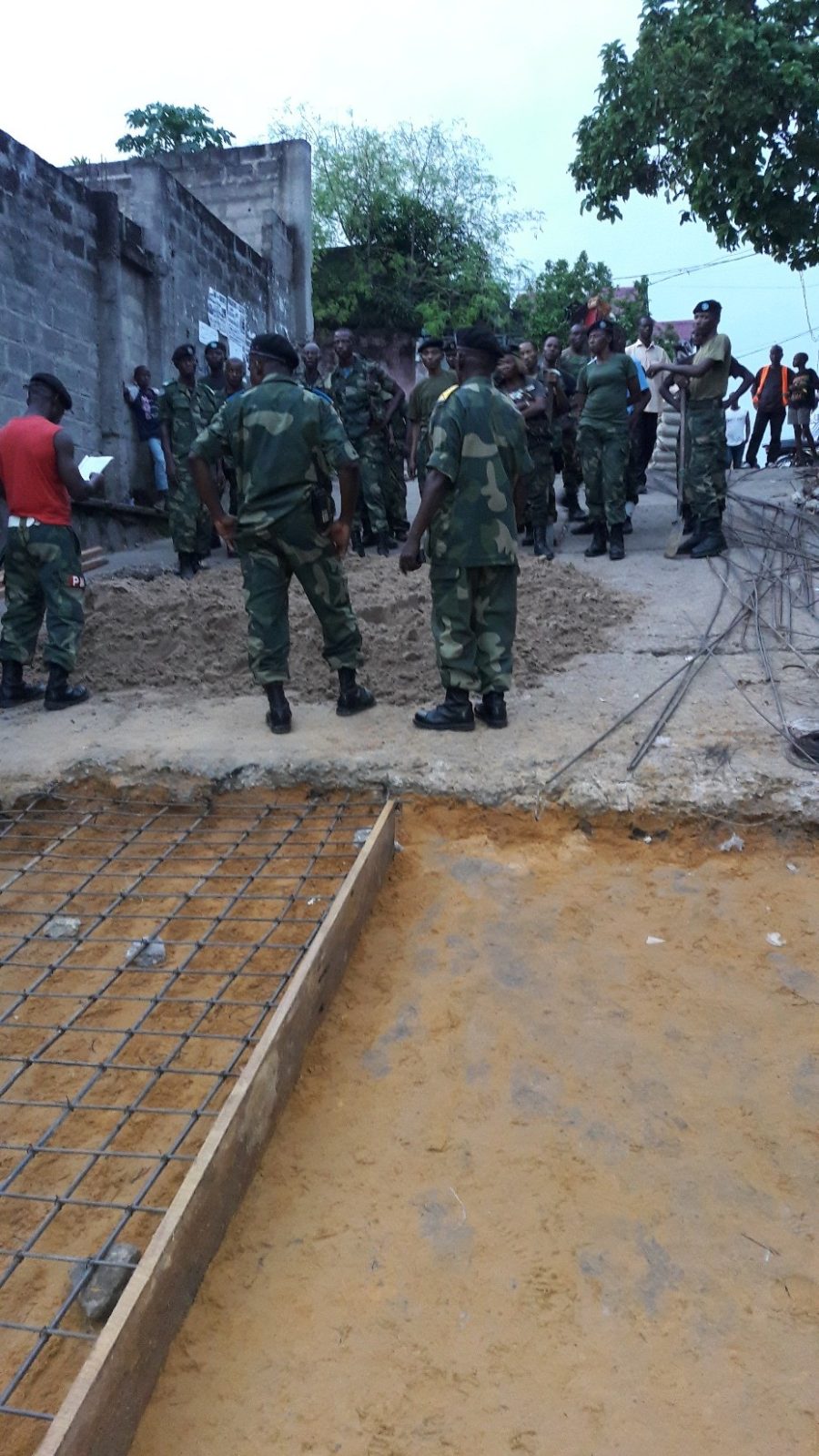 Te Litho Tenge Didier — Travaux sur rue vers pont lunda bululu (Urbanisme)