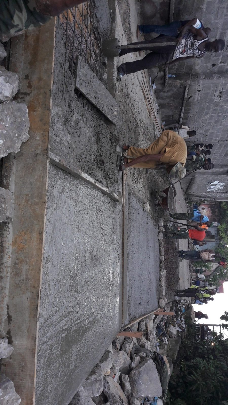 Te Litho Tenge Didier — Travaux sur rue vers pont lunda bululu (Urbanisme)