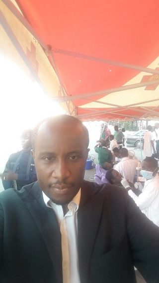 Te Litho Tenge Didier — Campagne dentaire dans la commune de Kintambo du 21 au 23 mai 2015 (Kintambo)