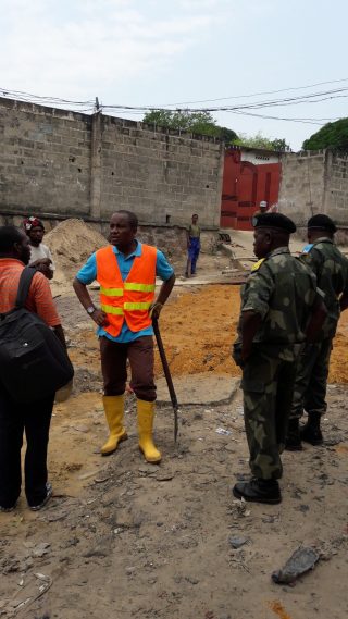 Te Litho Tenge Didier — Travaux sous le pont lunda Bululu 3 mars 2017 (Urbanisme)