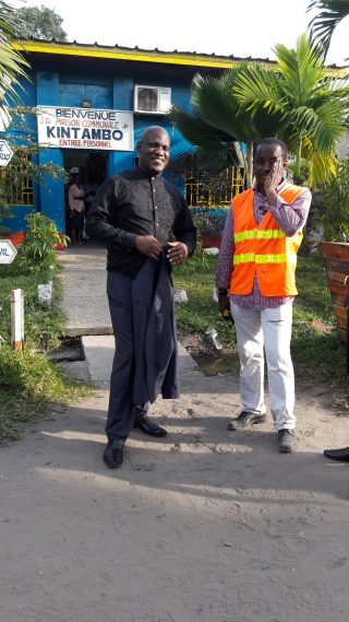 Te Litho Tenge Didier — Visite de courtoisie de toussaint mika conseiller politique du gouverneur mars 2017 (Institutionnel)