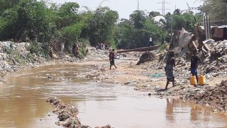 Te Litho Tenge Didier — Cam luka quartier 1 innondations et problemes cabine Wamba avril 2017 (Archives de terrain)