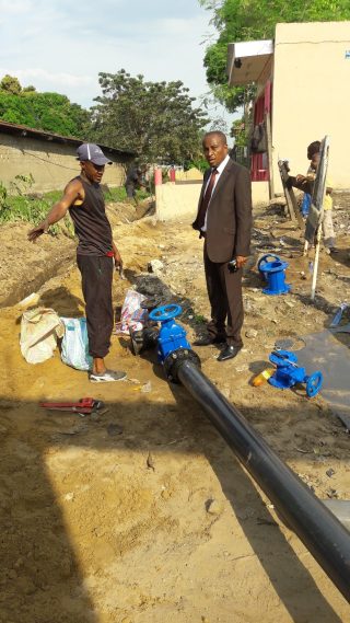 Te Litho Tenge Didier — Travaux   kintamb eau avril 2017 (Archives de terrain)