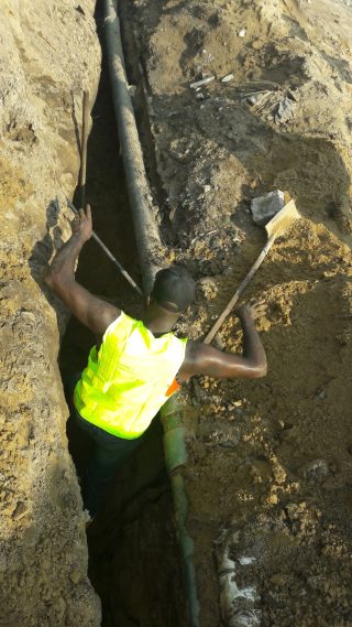 Te Litho Tenge Didier — Travaux   kintamb eau avril 2017 (Archives de terrain)