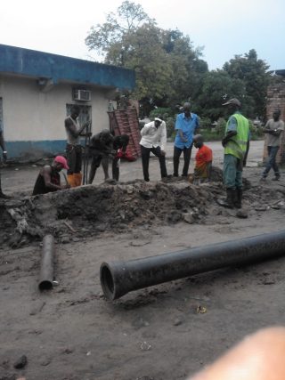 Te Litho Tenge Didier — Projet   kintamb eau avancee des travaux du 9 au 12 mai 2017 (Archives de terrain)