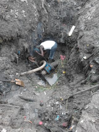 Te Litho Tenge Didier — Projet   kintamb eau avancee des travaux du 9 au 12 mai 2017 (Archives de terrain)