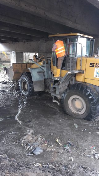Te Litho Tenge Didier — Travaux sous le pont lunda bululu 19 mai 2017 (Urbanisme)