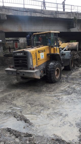 Te Litho Tenge Didier — Travaux sous le pont lunda bululu 19 mai 2017 (Urbanisme)